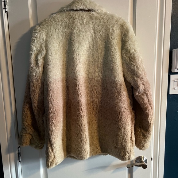 Anthropology faux fur jacket - Picture 4 of 5
